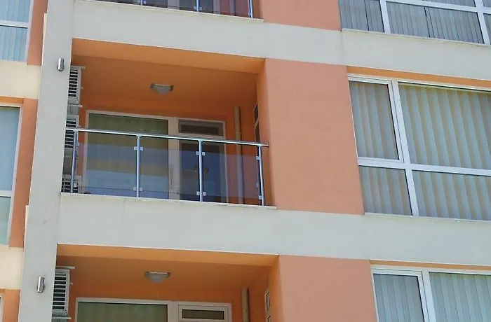 Darius Hstl סאני ביץ'