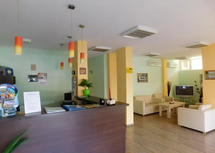 Darius Hstl מלון 3*