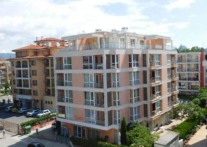 מלון Darius Hstl