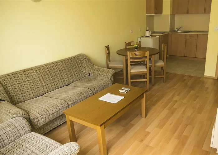 מלון Darius Hstl