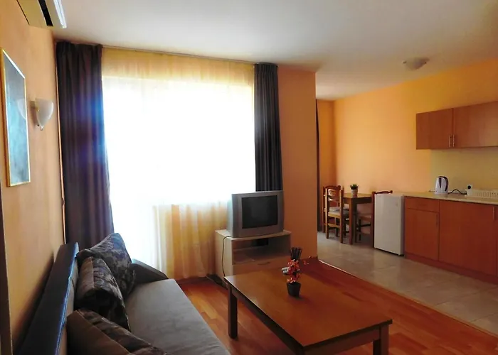 Darius Hstl מלון 3*