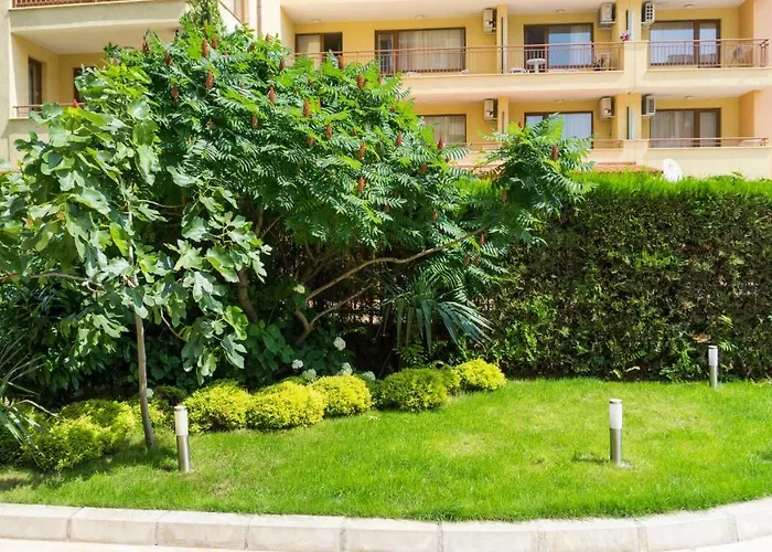 Darius Hstl מלון סאני ביץ'